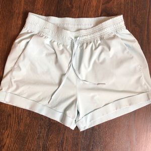 Lululemon shorts size 6